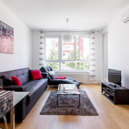 Flexible Selfcheckins 9 - Zagreb - Garage - Electric Vehicle Ccharger - Loggia - New - Apartments Repinc 9 Exterior photo