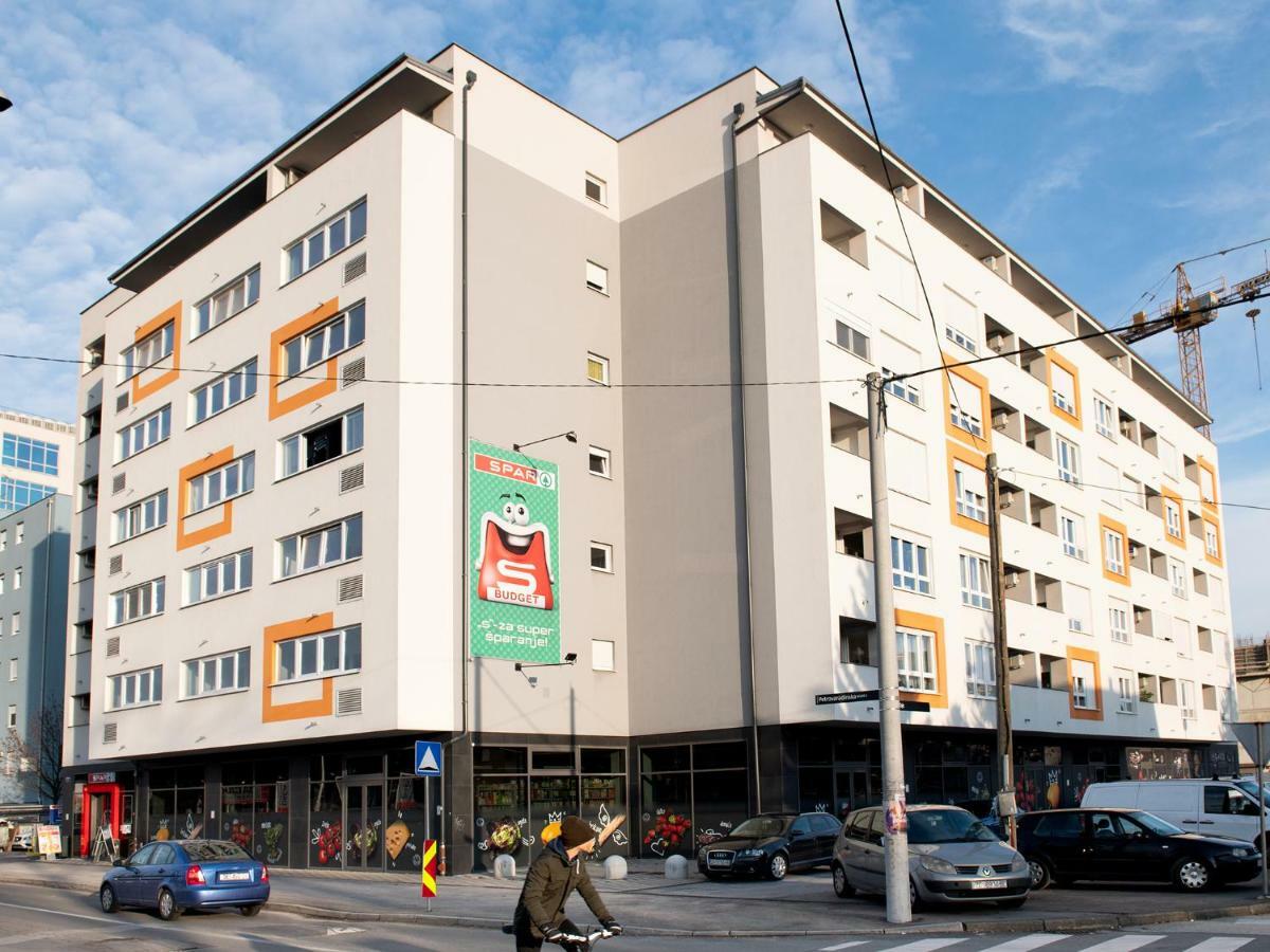 Flexible Selfcheckins 9 - Zagreb - Garage - Electric Vehicle Ccharger - Loggia - New - Apartments Repinc 9 Exterior photo